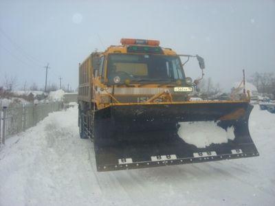 В связи с неблагоприятными погодными условиями, на очистку дорог, в Донецке вышла спецтехника