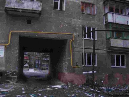 Фото разрушений Горловки 01.02.2015  (5й " Старый " квартал)