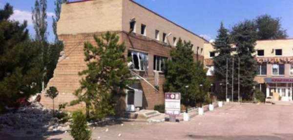 В Донецке разбирают завалы краеведческого музея