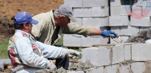 В ДНР восстановлено более 100 детских садов, поврежденных обстрелами