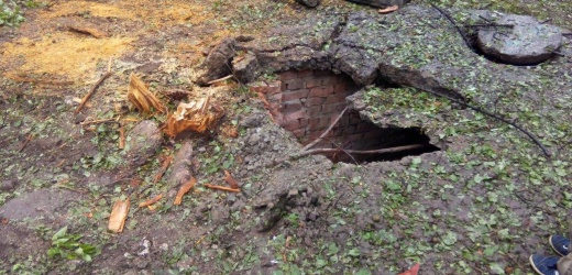 За две недели в ДНР в результате обстрелов разрушено 12 соцобъектов