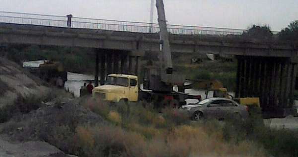 На дороге Донецк-Седово восстанавливают подорванный мост