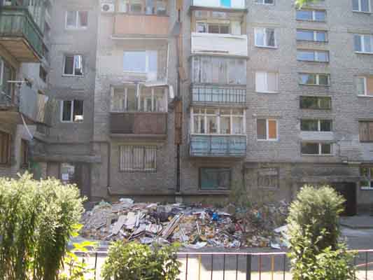 В Донецке силами жилищных организаций выполнены восстановительные работы на 84 жилых домах, включенных во второй этап восстановления