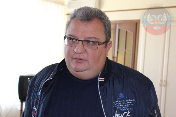 Мартынов заявил о планах строительства второй очереди частных домов для семей из прифронтовой зоны