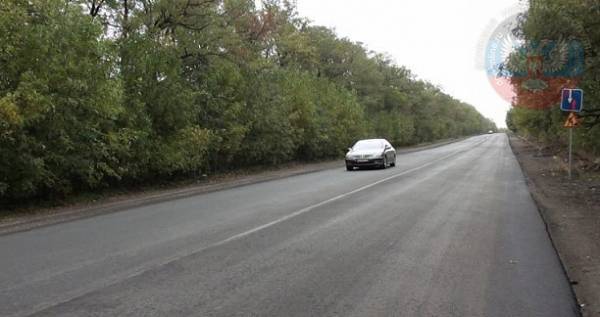 На трассе Донецк-Седово ремонтируют участок протяженностью более 11 км (ФОТО)