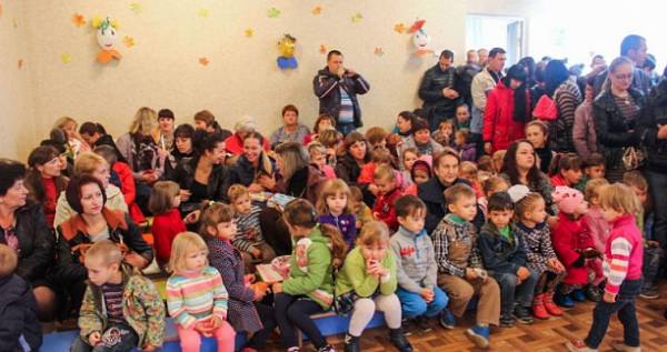 В Дебальцево восстановили два детских сада, поврежденных обстрелами (ФОТО)