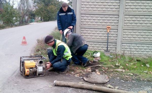 КП Донецкгорводоканал производит отключения должников от водоснабжения