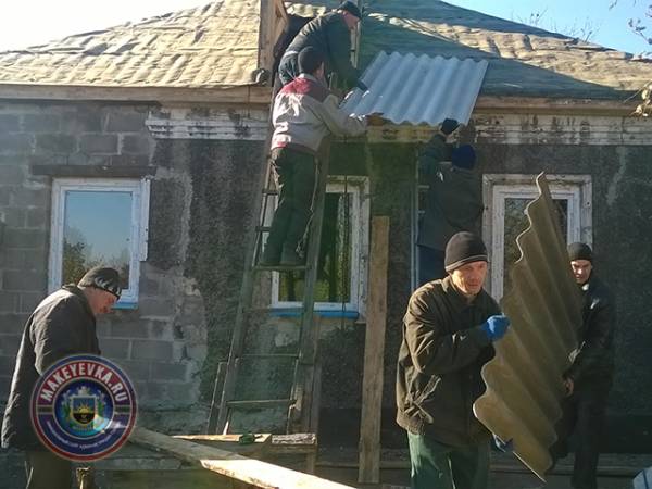 В Макеевке продолжаются работы по восстановлению объектов частого сектора