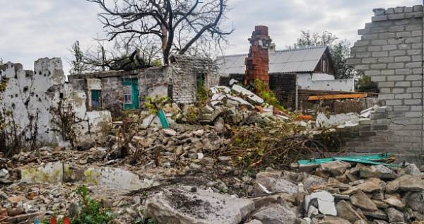 В Никишино до конца года восстановят 32 дома, разрушенных в результате боевых действий (ФОТО)