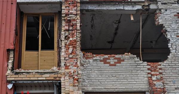 В Никишино до конца года восстановят 32 дома, разрушенных в результате боевых действий (ФОТО)