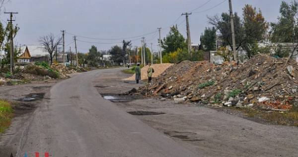 В Никишино до конца года восстановят 32 дома, разрушенных в результате боевых действий (ФОТО)