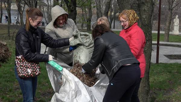 В Донецке проходят мероприятия по наведению порядка и чистоты