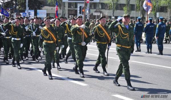 В Донецке прошла репетиция парада Победы