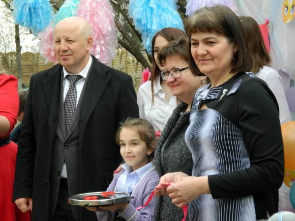 Восстановленный после обстрелов детсад в прифронтовом поселке под Ясиноватой возобновил работу