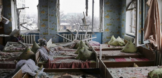 В Докучаевске снаряд попал в детский сад