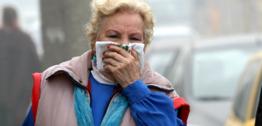 Жители Ясиноватой, Макеевки и Авдеевки жаловались на неприятный запах в воздухе