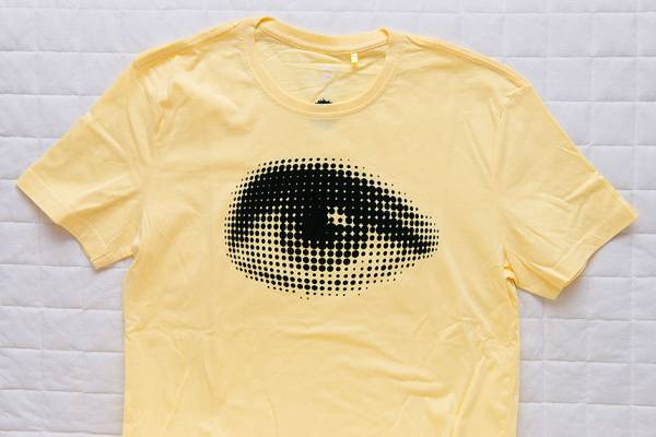 Малевич - печать на пакетах, футболках и многом другом.