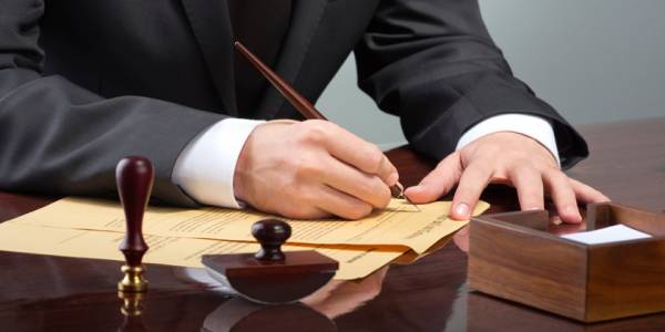 Услуги адвоката в уголовной сфере.