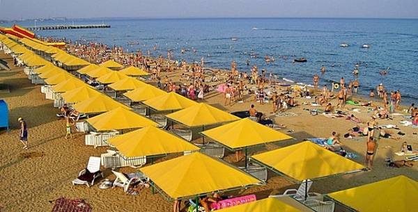 Отдых на золотом пляже в Феодосии