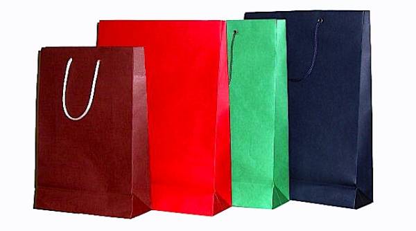 Пакеты с логотипом - часть рекламной стратегии