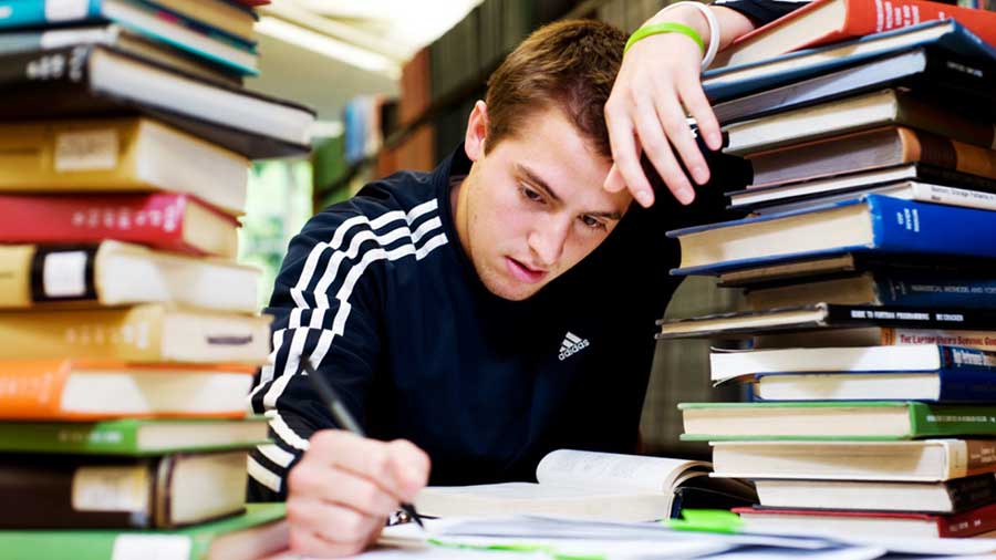 Студенты с первого по третий курс вузов будут проходить обучение в очном формате