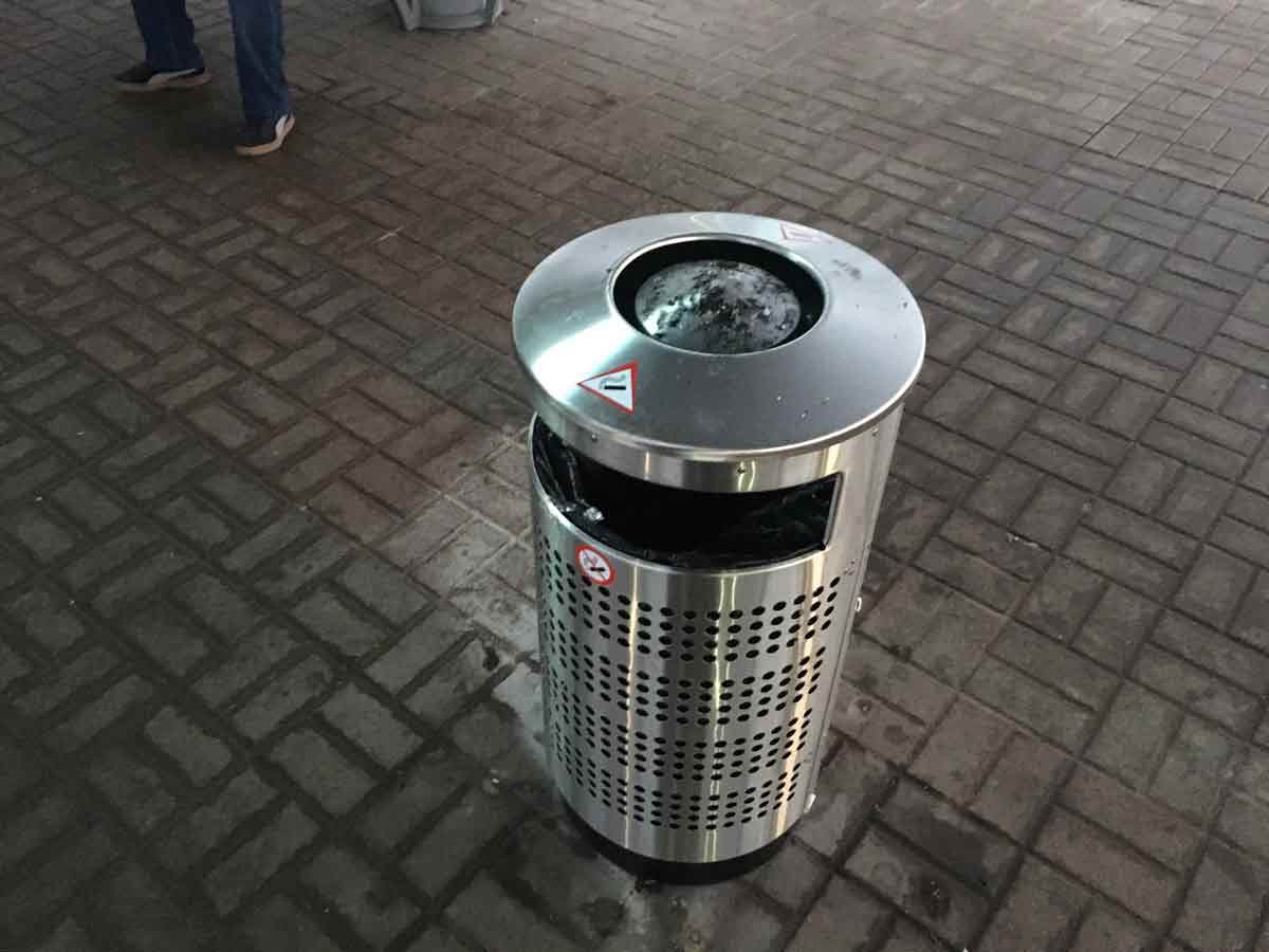 Как выбрать урны для мусора уличные