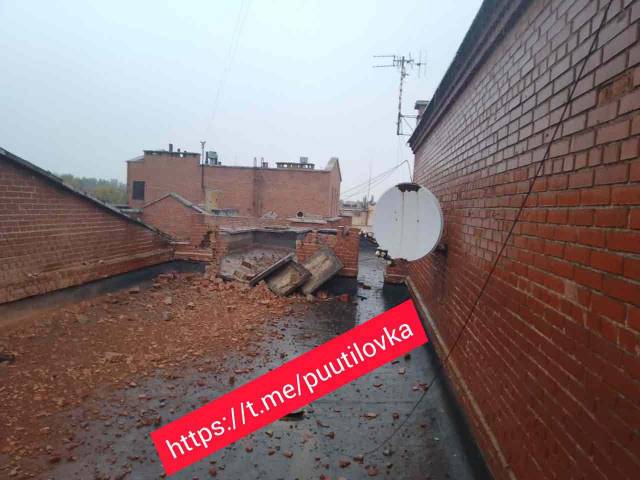 Прилет в крышу дома Листопрокатчиков 15