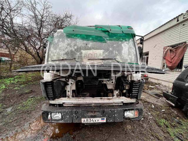 Обстрел автопарка в Калининском районе Донецка