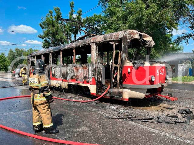 В Киевском районе загорелся трамвай
