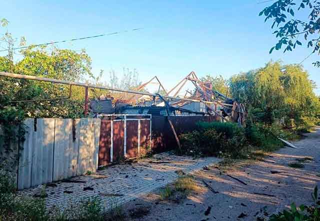 С утра Донецк подвергся обстрелам